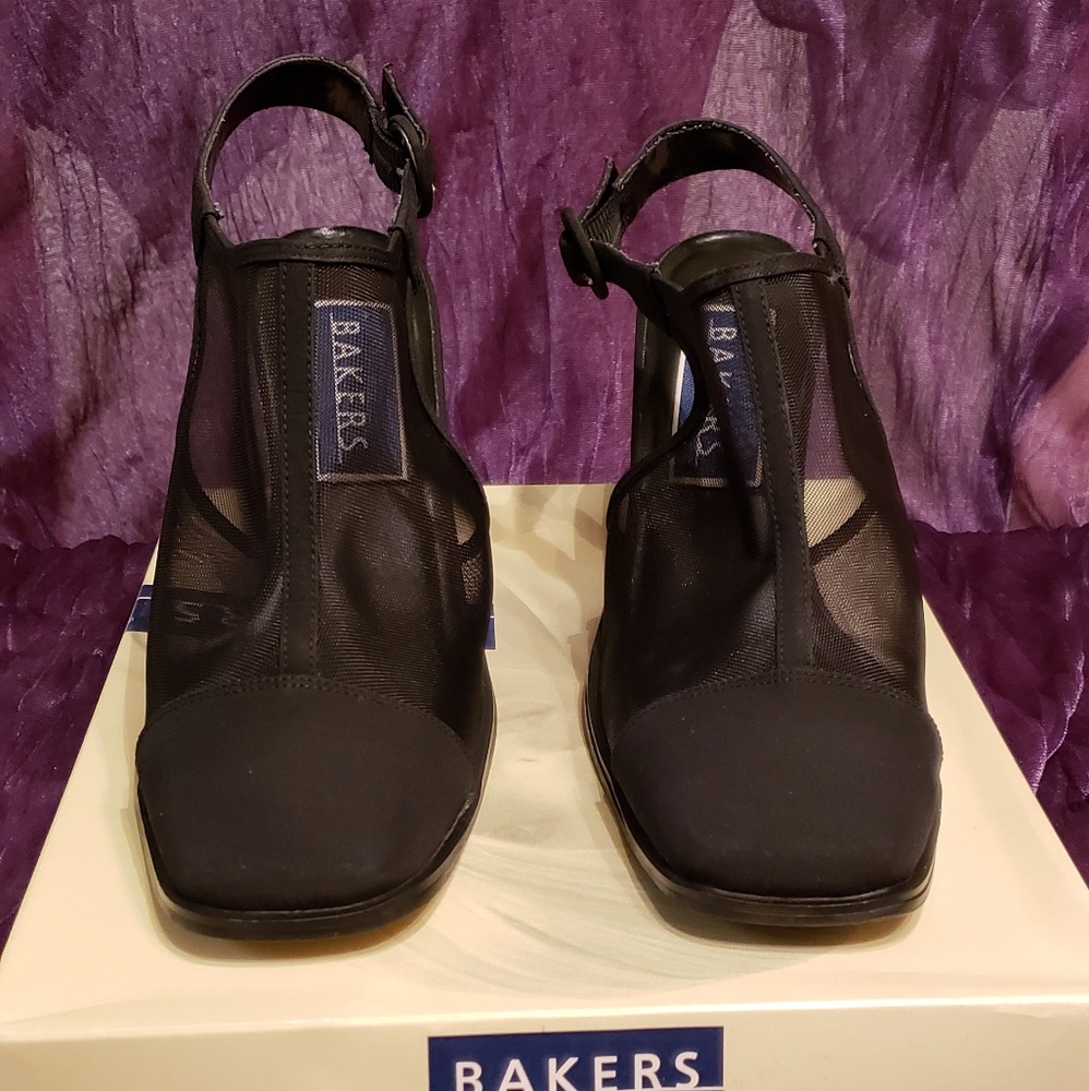Bakers Bandit Black shoes (size 8M)